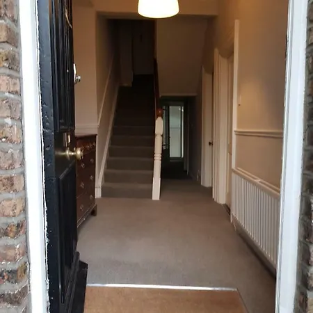 Sallymount Avenue House